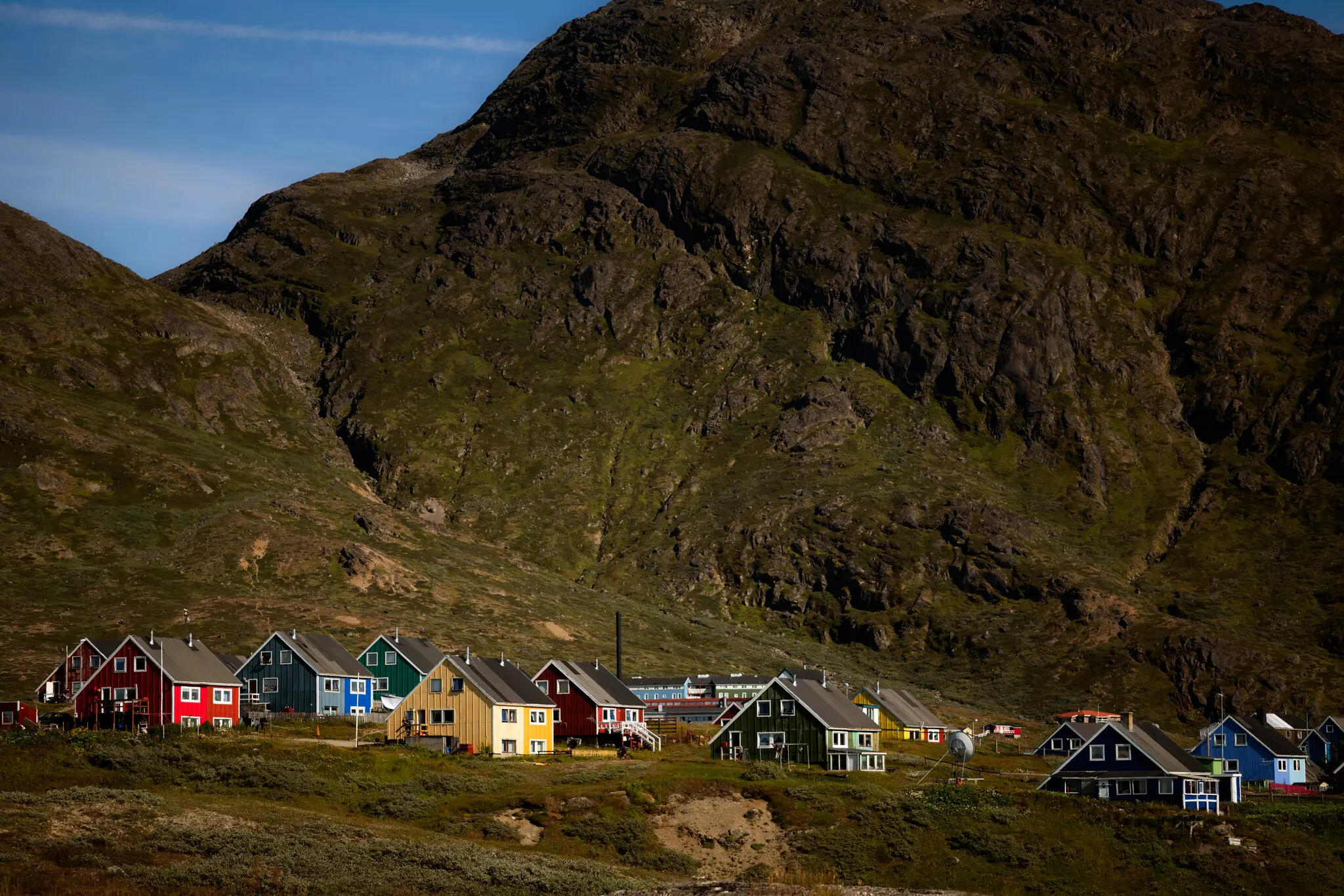 Мешканці Нарсака, міста з населенням 1700 жителів у Гренландії, виступили проти шахти з рідкоземельних металів через побоювання щодо можливого радіоактивного забруднення.